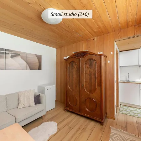 Iq Wood Апартаменти Любляна