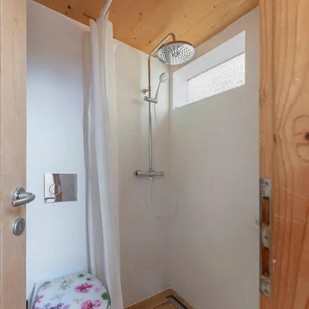 Iq Wood Apartment *