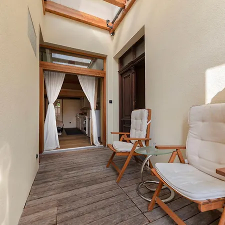 Iq Wood Apartment *
