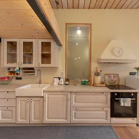 Iq Wood Apartment *