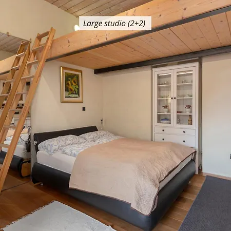 Iq Wood Appartement
